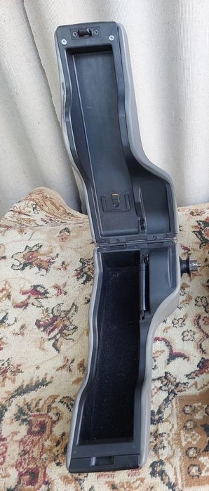 Подлокотник ауди а6 с4