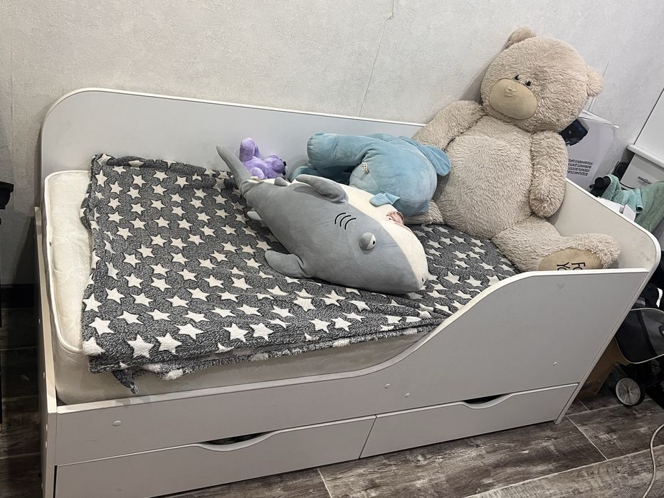 Продам кровать 160*80