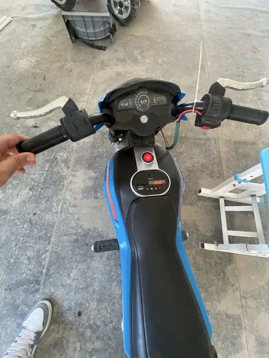 Scuter electric copii