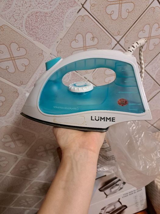 Продам утюг б. У.