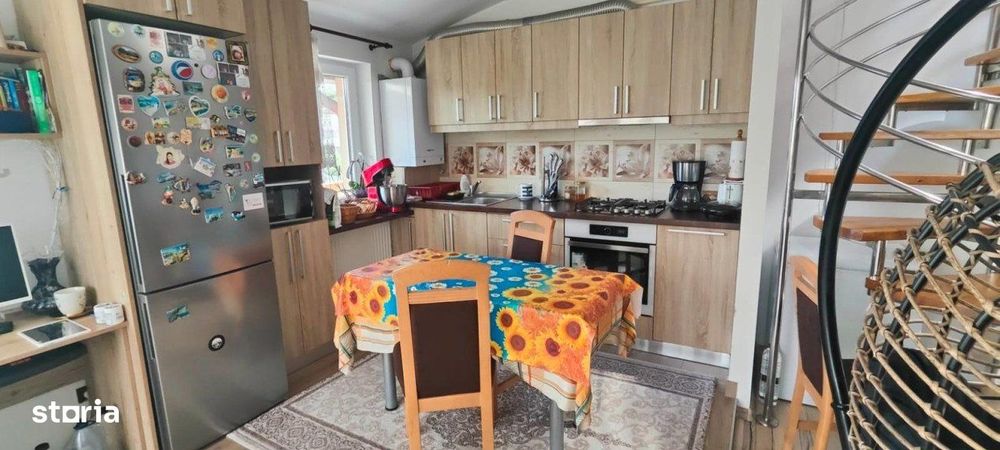 Apartament 3 camere, 110mp, parcare, zona Vivo
