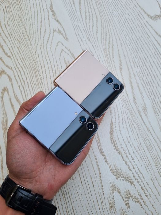 Samsung Galaxy Z Flip 4. Joyi 256 GB. Snapdragon IME o'tkan. Garantya