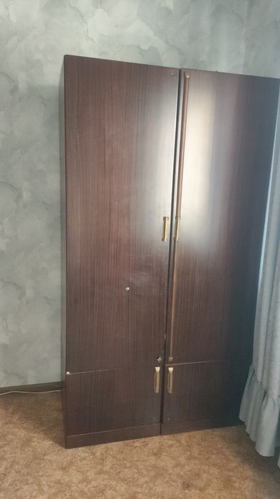 Отдам даром шкаф