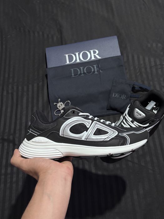 Dior B30 Black & White