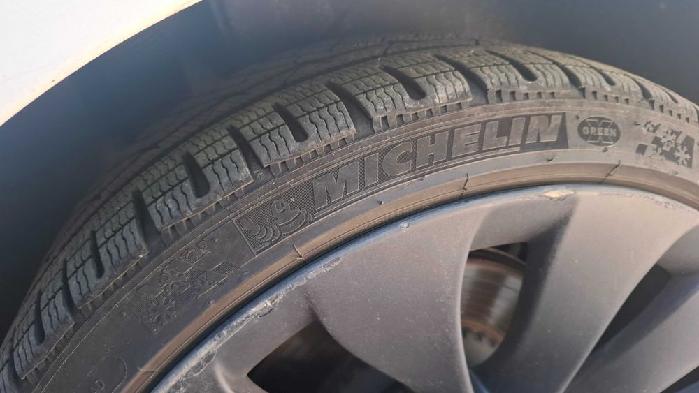 Оригинални Tesla Джанти Uberturbine 20" + Michelin Pilot Alpin