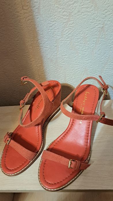Продам Босоножки размер 36