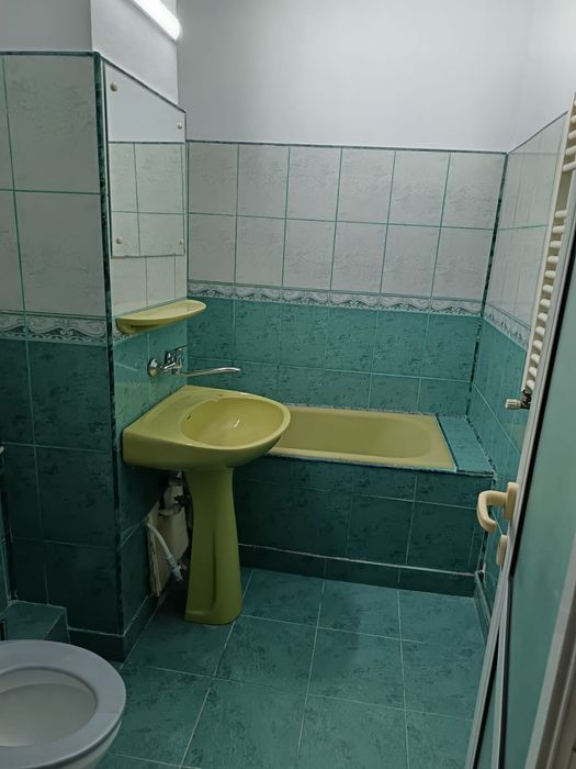 Apartament  4 camere de inchiriat, Slatina, Str Prelungirea Primaverii