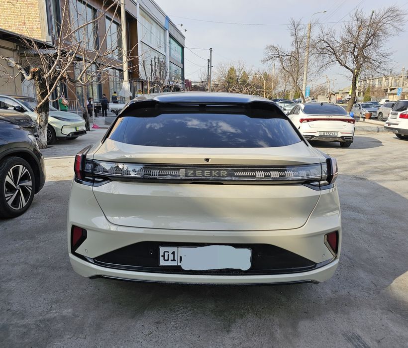 ZEEKR 001. Y Z SPORT. 2TA Matorli Restaylin. Yili 2024. Yurgani  44000