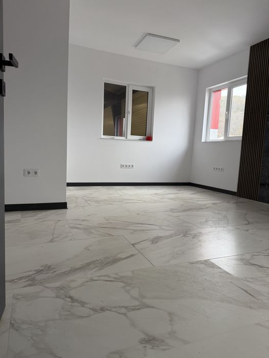 Hala - Birouri- Rampe- Spatiu service auto