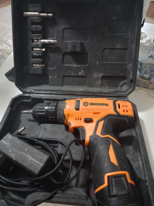 Продам шуруповёрт
