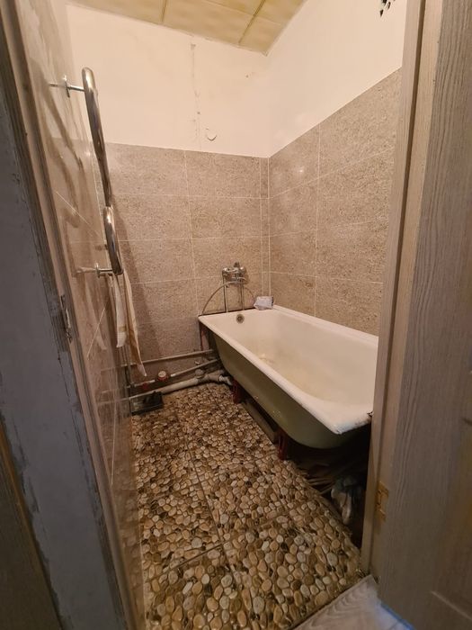 Продаётся 3х ком.кв. в 4мкр дом 7
