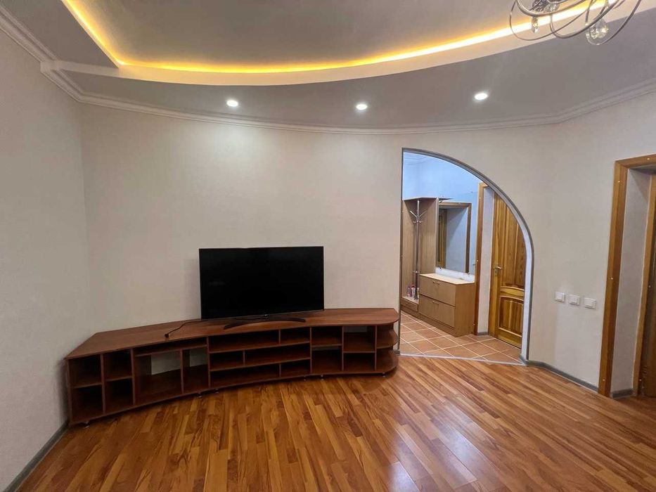 (Добрый) Хамид Олимджан, 80 м², 2/1/4, Квартира с двориком