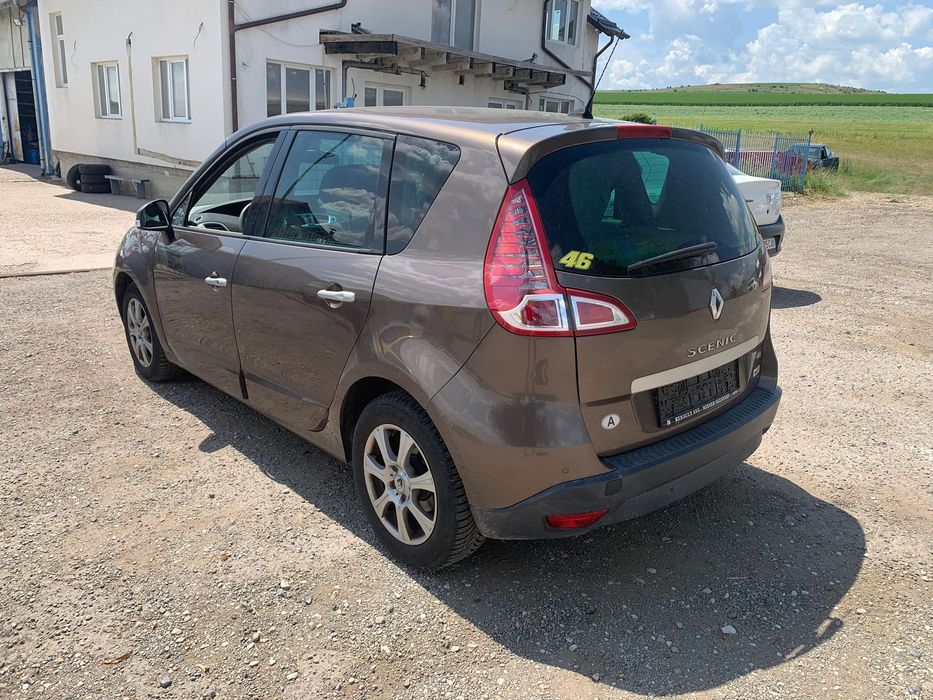 Dezmembrez piese Renault Scenic 3