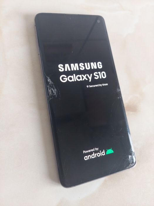 Vând Samsung Galaxy S10 de 128Gb [plin cu jocuri] [probleme la touch]