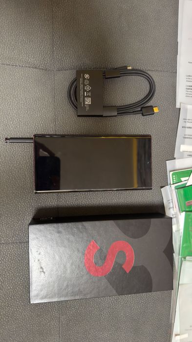 Samsung galaxy S22 Ultra 256GB 12GB RAM и Samsung galaxy watch 3