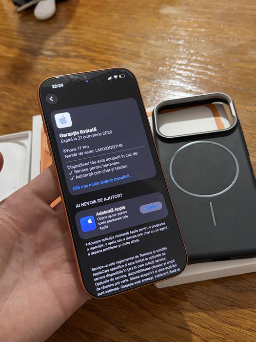 Iphone 17 pro Orange Cosmic