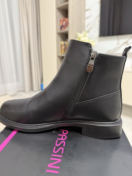 Ghete negre piele naturala