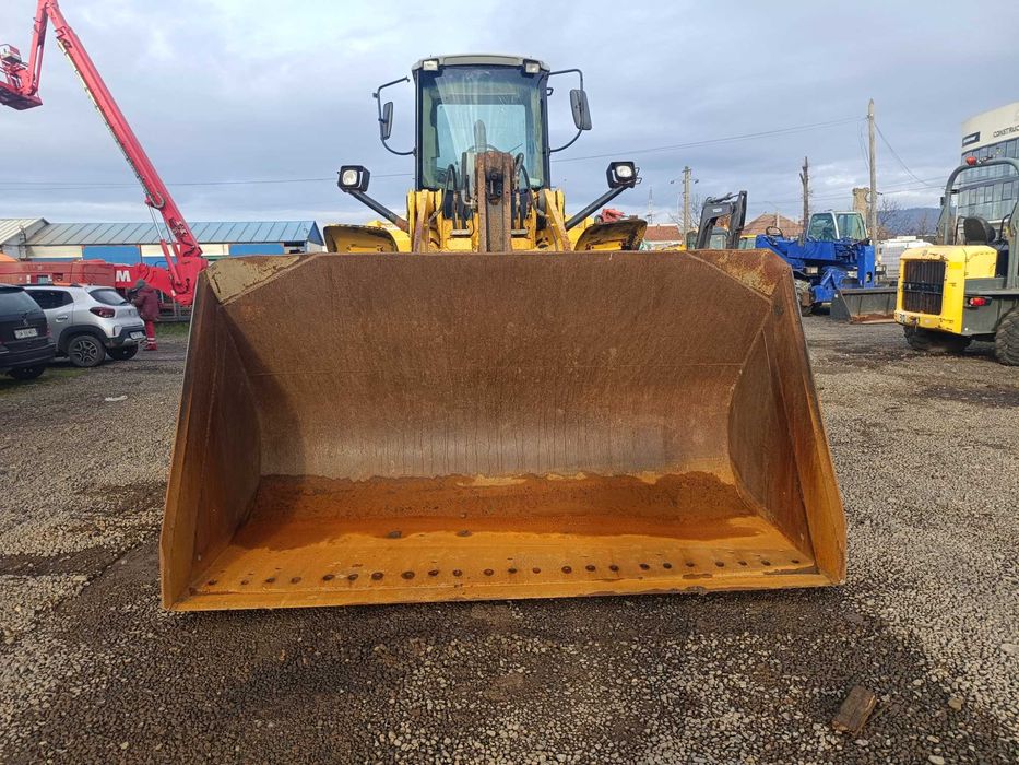 Încărcător frontal NEW HOLLAND W231, 22 tone, 2006