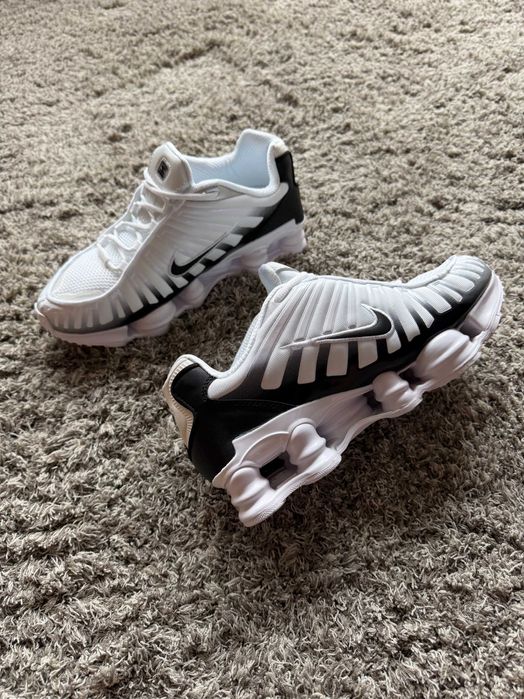 Nike Shox TL С КУТИЯ