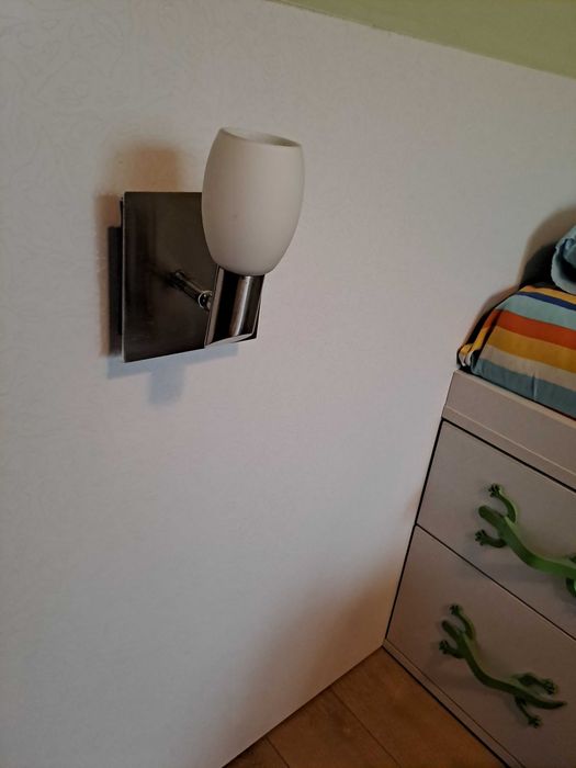 Стенна нощна лампа с ключе,