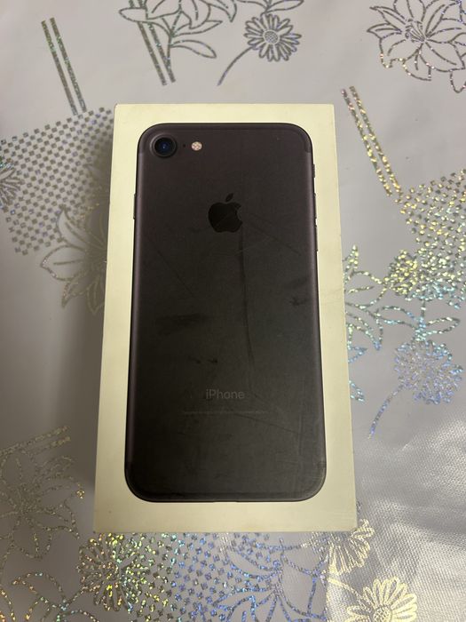 Продам айфон 7 32гб