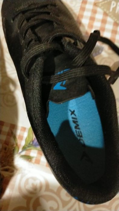 Продам новые  36 размер бутцы