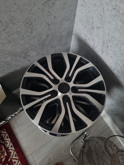 Диск R16 хорошом состояние