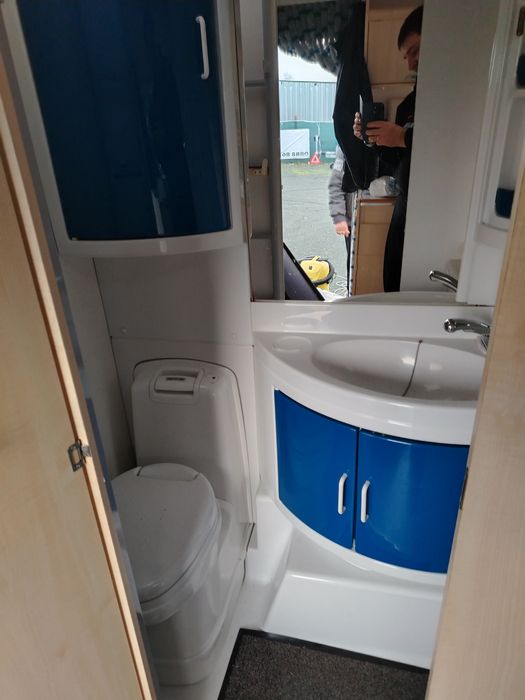 Каравана Шато Карат 1998г 3.8м