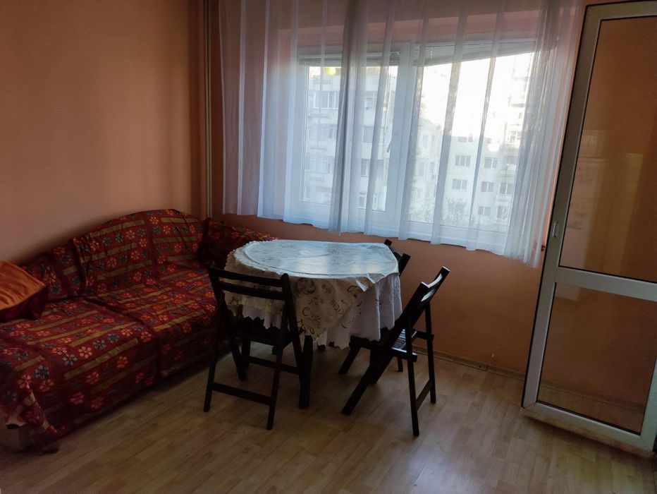 Дава се под наем Двустаен апартамент в Варна, Цветен квартал - 55 кв.м за 375 € - Снимка #2