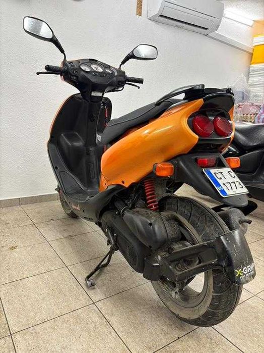 Продавам Скутери Aprilia Yamaha Suzuki Sym Kumcho Peugeot
