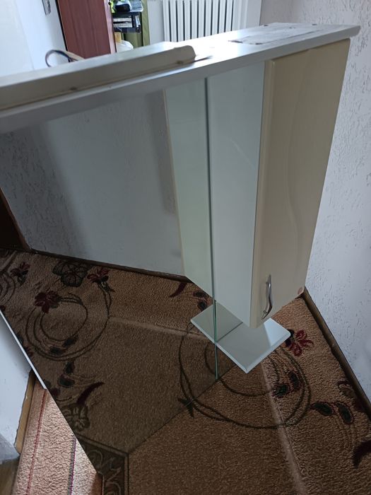 Зеркало ванную комнату.