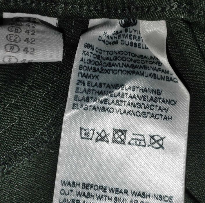 Vand pantaloni tip Jeansi