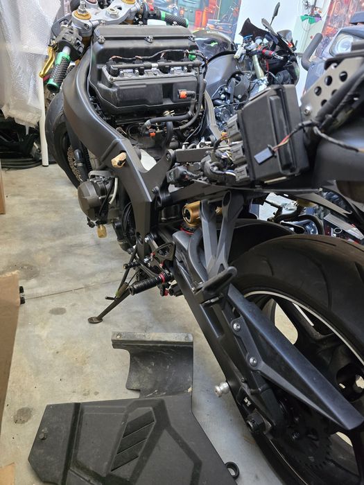 Dezmembrez Kawasaki Ninja ZX6R c1h 2005 2006