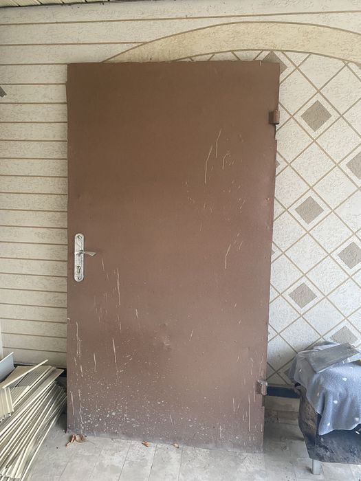 Ворота и две двери входные