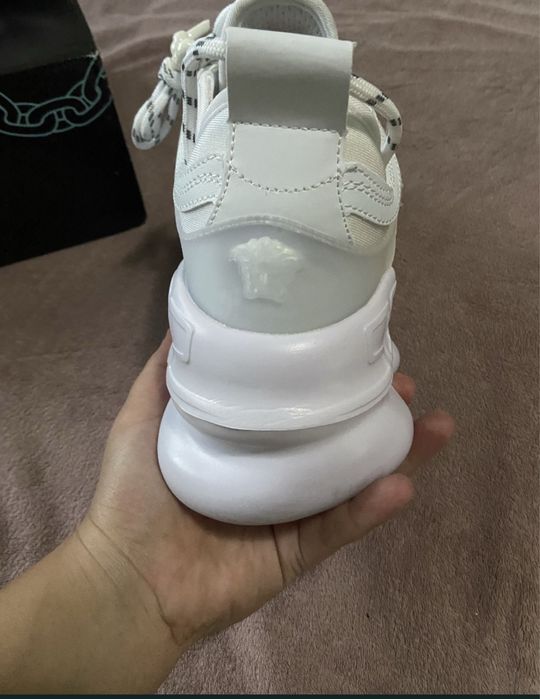 adidasi versace chain reaction