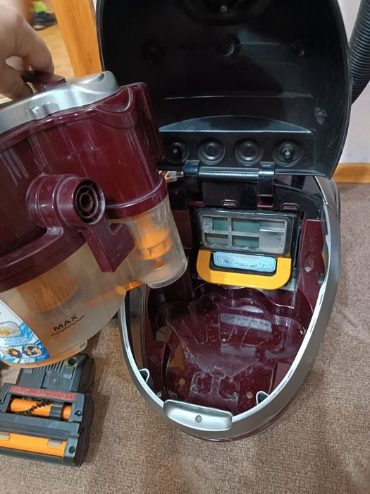 Пылесос SAMSUNG aguatic