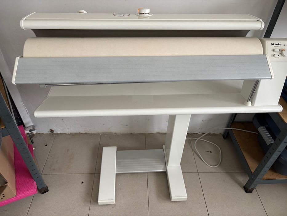 Каландър Miele В895D