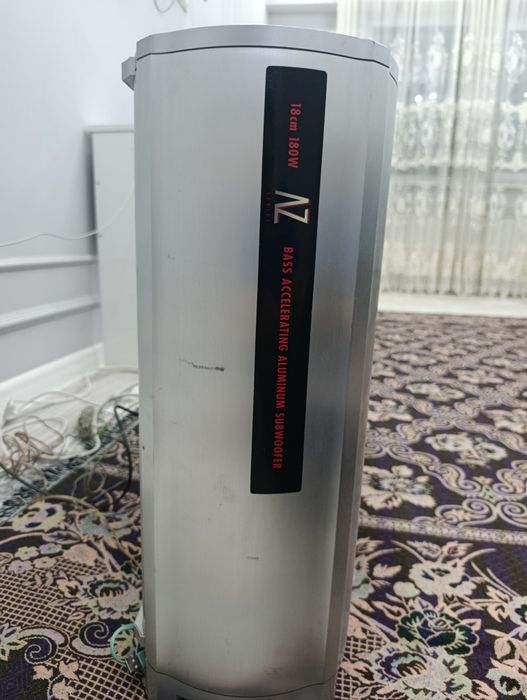 Продам оригинальный музыкальный центр Sony.