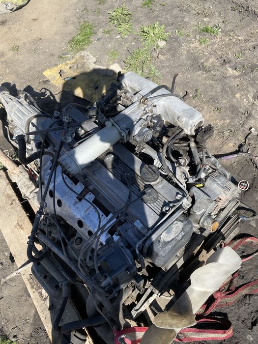 Продам двиготель toyota cresta 90 1gfe