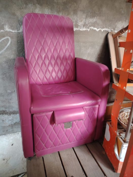 Педикюрное кресла.