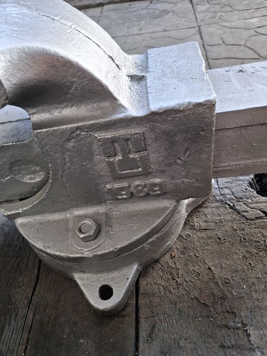 Продам тиски.советские.