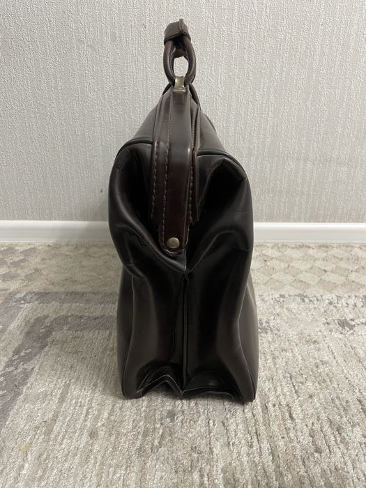 Кожаный дипломат, саквояж