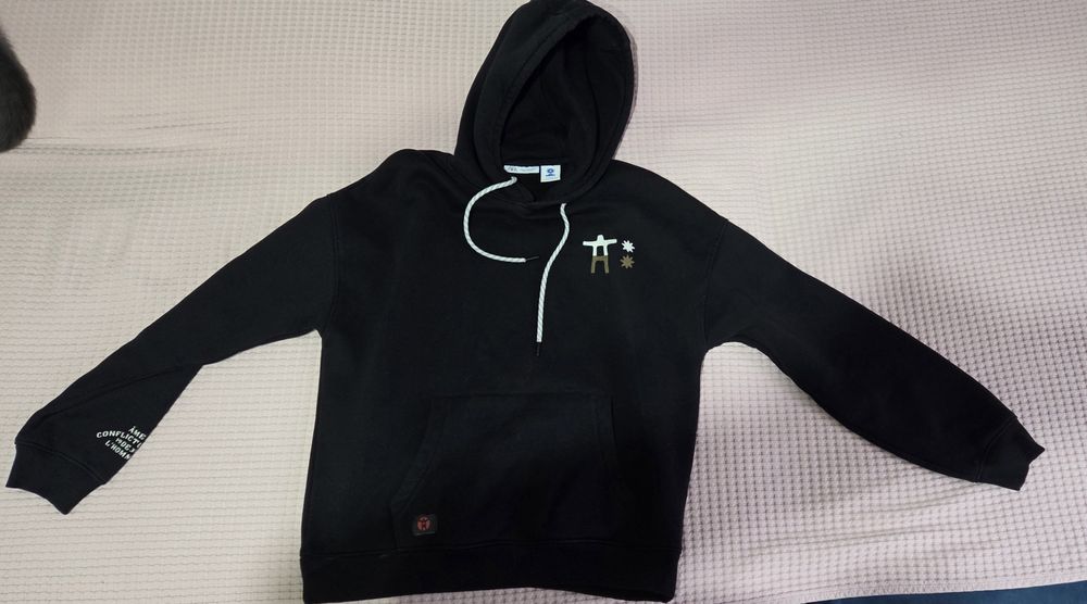 Чёрный худи от Zara