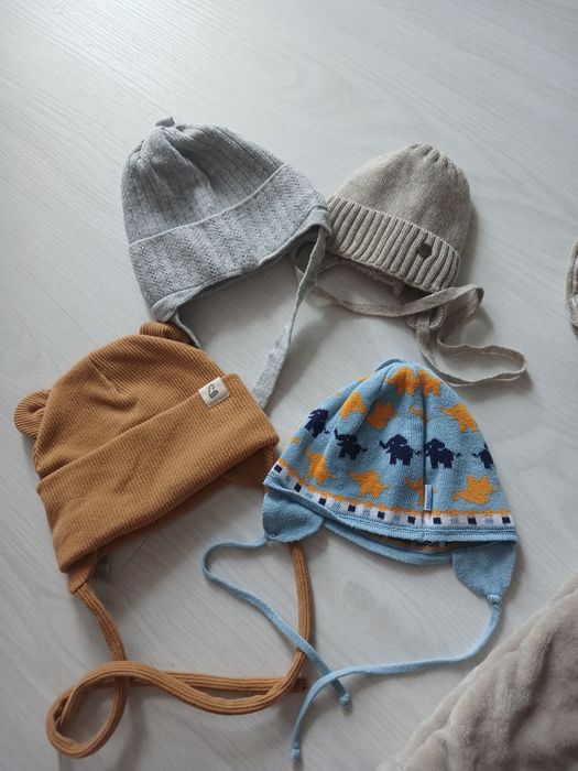 Продам детские вещи по 2500