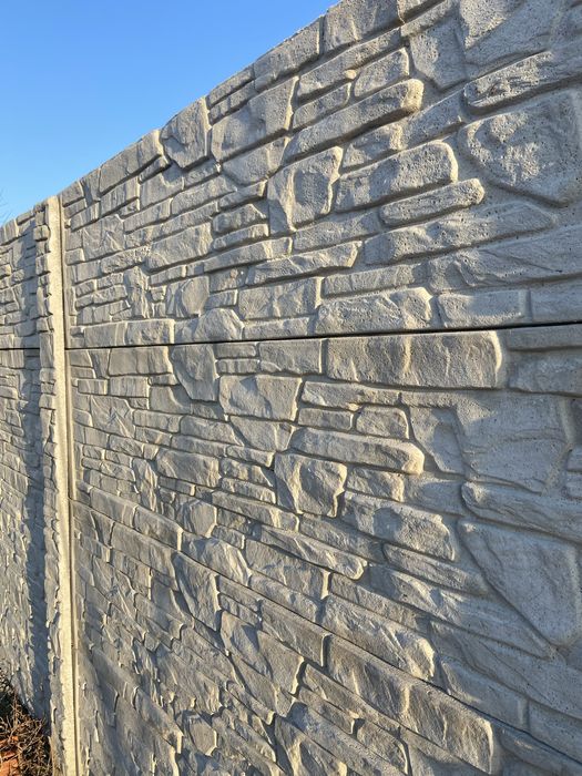 Placi de gard si stalpi