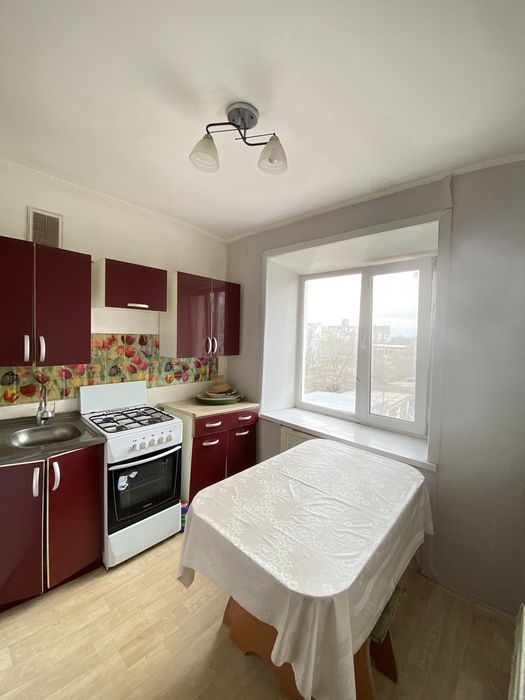 Продается 4-комнатная квартира.