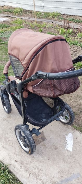 Детская коляска 3 в 1