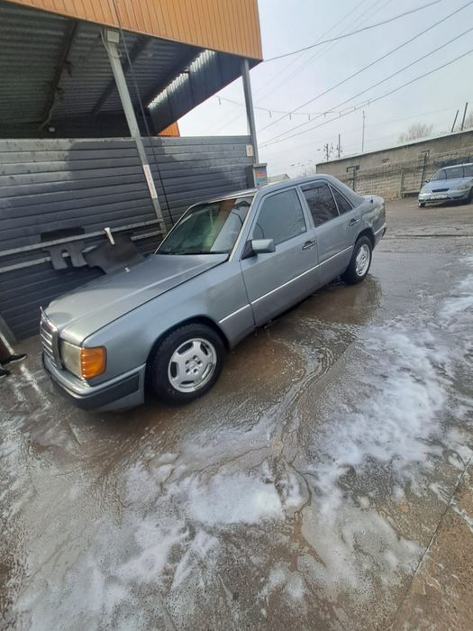 Продам мерс 124 на ходу