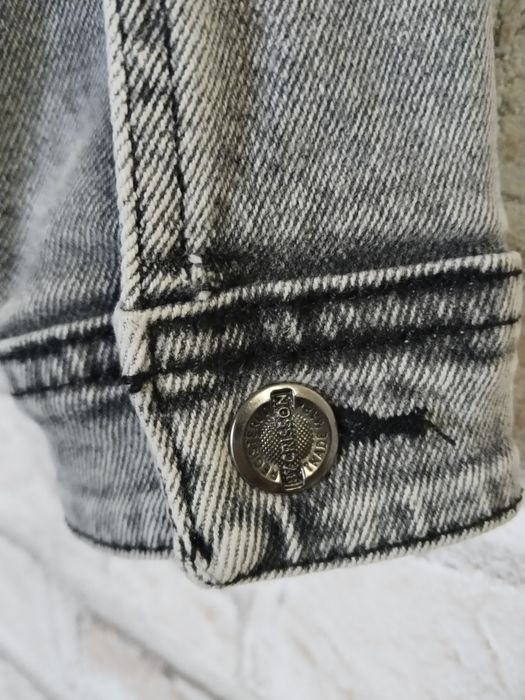 Продам джинсовую куртку р-р46