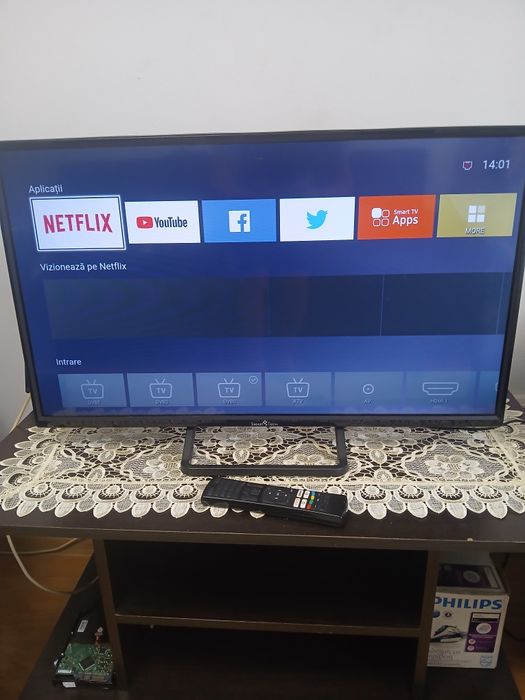 Vând tv smart marca smart teh de 81 cm 32 inghi